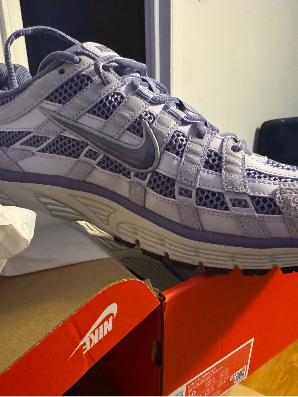 Nike Women’s Light Purple Mesh Athletic Sneakers